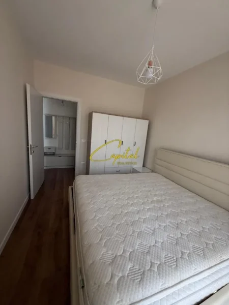 Tirane, jepet me qera apartament 1+1 Kati 2, 70 m² 550 € (5 MAJI)