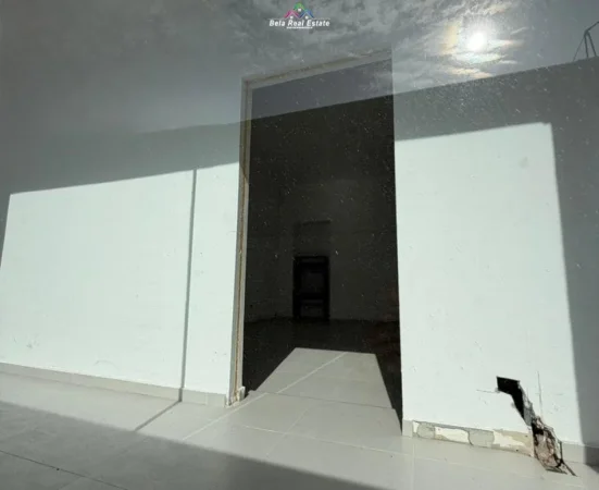 Tirane, jepet me qera zyre Kati 1, 230 m² 3.125 € (Rruga Andon Zako Cajupi)