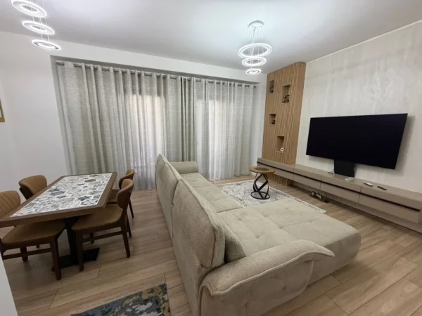 Tirane, jepet me qera apartament Kati 7, 160 m² 1.950 € (Rruga e Kavajes)