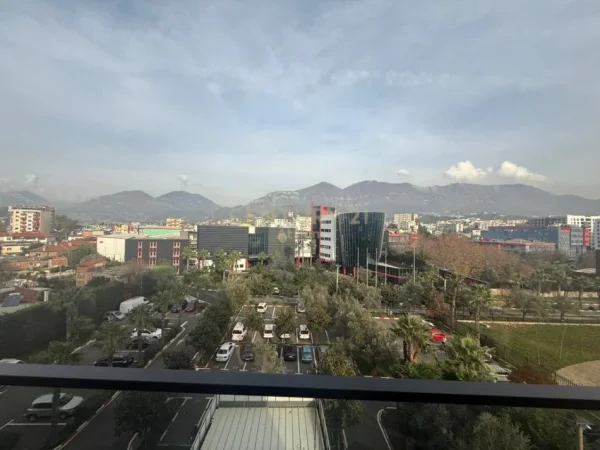 Tirane, shitet apartament 1+1+Ballkon Kati 5, 82 m² 155.000 € (porcelan)