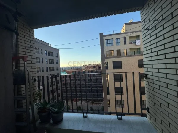 Tirane, shitet apartament 1+1+Ballkon Kati 7, 71 m² (ish fusha e aviacionit)