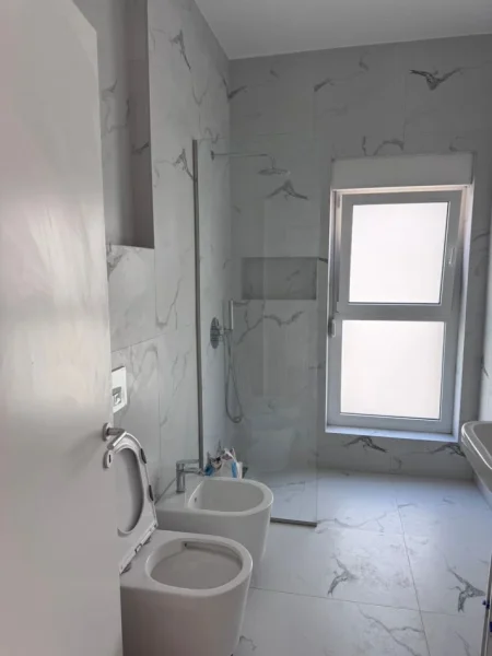 Tirane, jepet me qera apartament 1+1 Kati 6, 60 m² 520 € (Rruga Pasho Hysa)