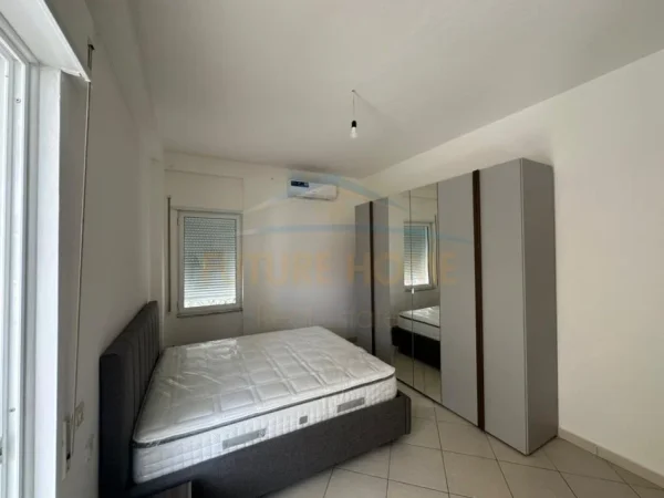 Tirane, jepet me qera apartament 2+1 Kati 2, 95 m² 750 € (Kopshti Zoologjik)