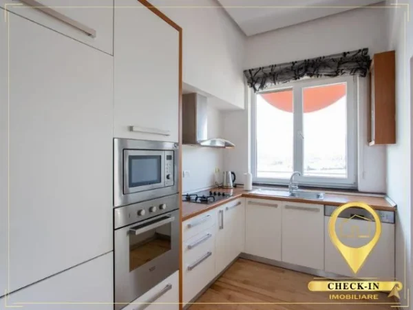 Tirane, jepet me qera apartament 2+1+Aneks+Ballkon Kati 7, 190 m² 2.500 € (Liqeni Artificial)