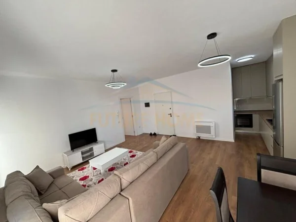 Tirane, jepet me qera apartament 2+1 Kati 6, 99 m² 800 € (Xhamlliku)