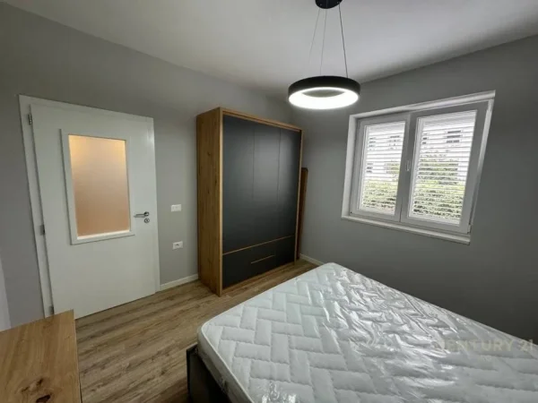 Tirane, jepet me qera apartament 2+1 Kati 2, 75 m² 700 € (BULEVARDI ZOGU I PARE)