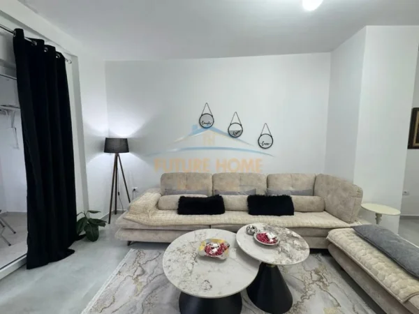 Tirane, shitet apartament 1+1 Kati 4, 80 m² 650euro, (Zogu i Zi)