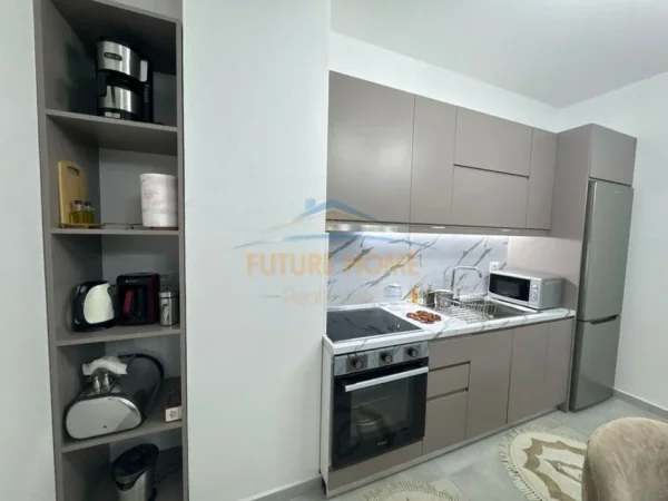 Tirane, shitet apartament 1+1 Kati 4, 80 m² 650euro, (Zogu i Zi)