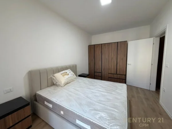 Tirane, jepet me qera apartament 1+1+Ballkon Kati 3, 69 m² 650 € (laprak)