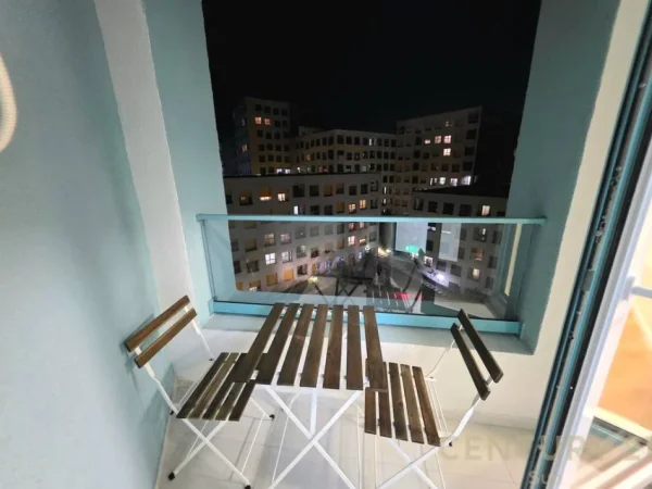 Tirane, jepet me qera apartament 1+1 Kati 8, 50 m² 470 € (ali demi)