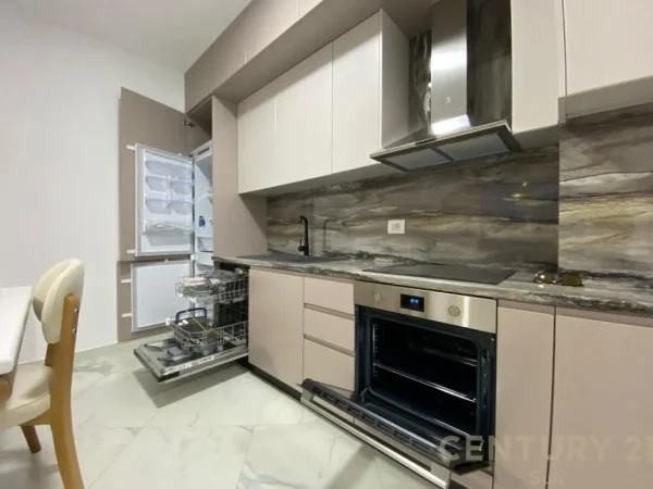 Tirane, jepet me qera apartament 1+1+Ballkon Kati 5, 67 m² 500 € (don bosko)