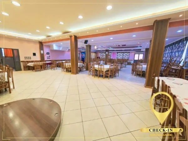 Tirane, jepet me qera bar-resorant Kati 1, 420 m² 1.700 € (Varrezat Sharre)