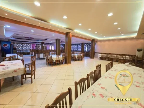 Tirane, jepet me qera bar-resorant Kati 1, 420 m² 1.700 € (Varrezat Sharre)