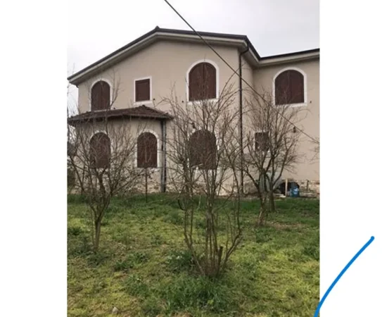 Tirane, shitet Vile 2 Katshe Kati 1, 2.170 m² 420.000 € (Baldushk)