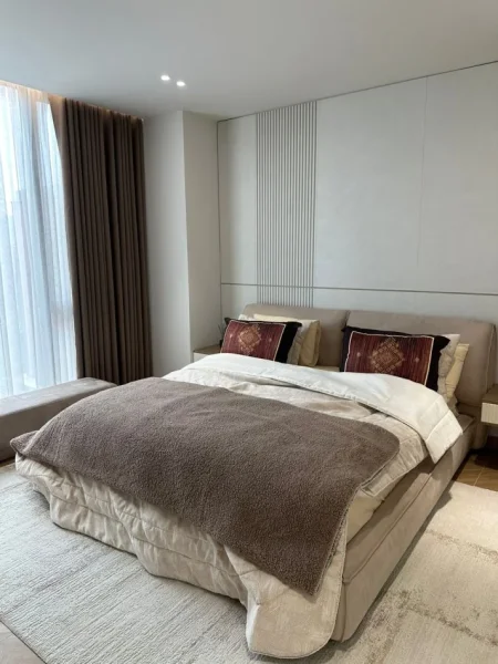 Tirane, jepet me qera 3+1+Ballkon , 3.500 €