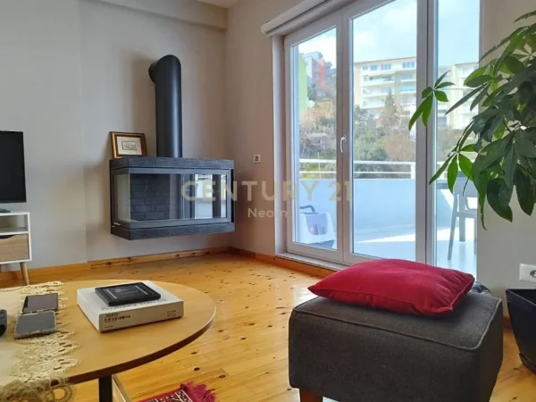 Tirane, jepet me qera apartament+verande | Penthouse 3+1 Kati 6, 180 m² 1.300 € (Kopshti Botanik)