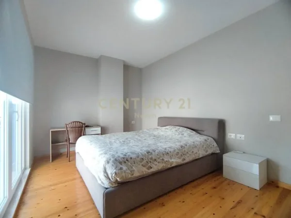 Tirane, jepet me qera apartament+verande | Penthouse 3+1 Kati 6, 180 m² 1.300 € (Kopshti Botanik)
