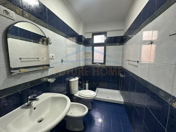 Tirane, jepet me qera apartament 2+1 Kati 3, 82 m² 600 € (Rruga e Elbasanit)