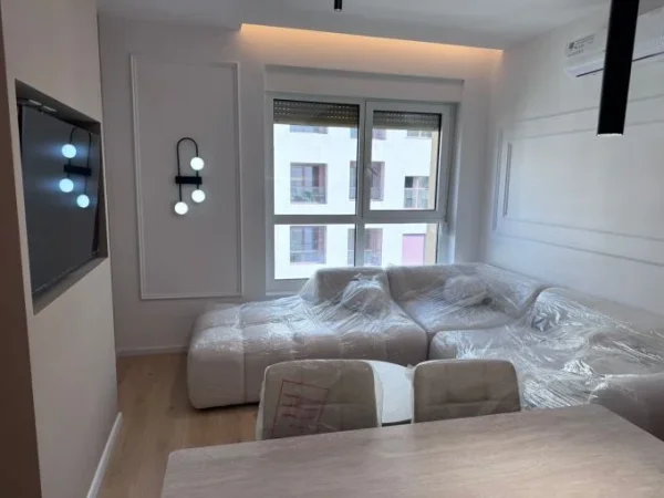 Tirane, jepet me qera apartament 1+1 Kati 6, 61 m² 500 € (tek Ali Demi , tek Kompleksi Kadiu .)