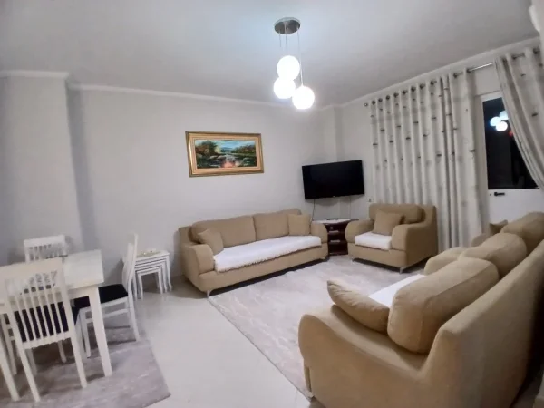 Tirane, jepet me qera apartament 2+1+Ballkon Kati 2, 90 m² 500 € (Rapo Hekali)