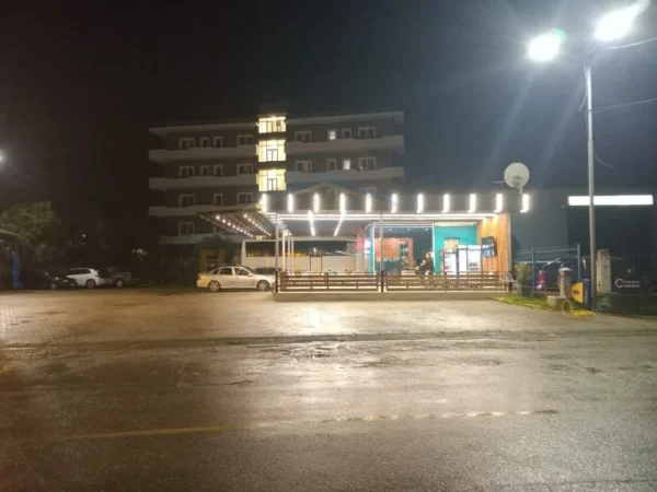 Tirane, shitet hotel , 1.200 m² 2.000.000 € (Vaqarr)