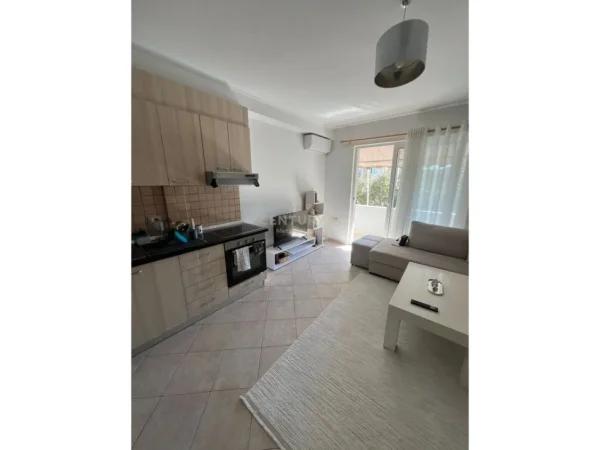 Tirane, shitet apartament 1+1 Kati 2, 75 m² 155.000 € (rruga e kavajes)