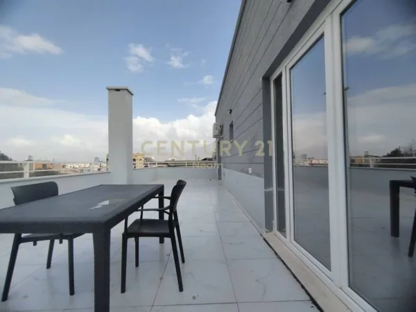 Tirane, jepet me qera apartament 3+1+Ballkon Kati 6, 120 m² 1.300 € (kopshti botanik)
