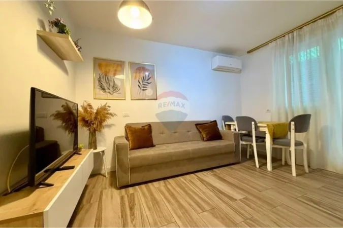 Tirane, jepet me qera apartament 2+1 , 75 m² 800 € (Mine Peza)