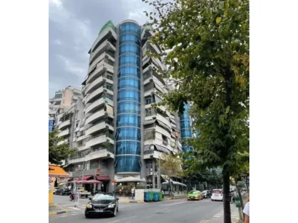 Tirane, shitet apartament , 117 m² 250.001 € 
