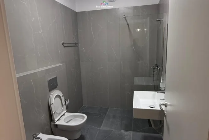 Tirane, jepet me qera apartament 1+1 Kati 2, 70 m² 570 € (5 maj)