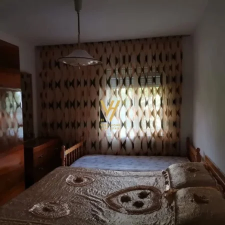 Tirane, jepet me qera apartament 2+1+Ballkon Kati 2, 75 m² 620 € (PAZARI I RI)