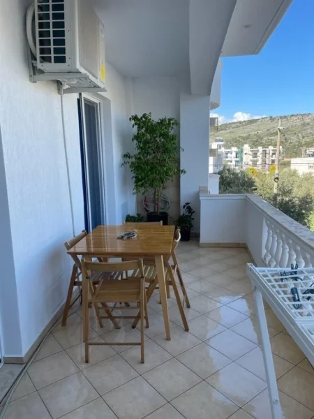 Ksamil, jepet me qera apartament 1+1 Kati 3, 70 m² 500 € (Ksamil, Sarande)