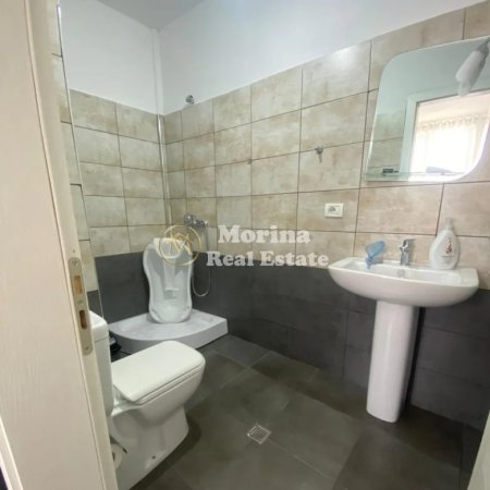 Tirane, jepet me qera apartament 2+1 Kati 3, 88 m² 520 € (Shkoze)