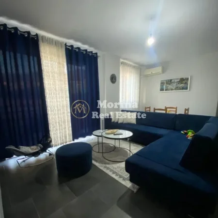 Tirane, jepet me qera apartament 2+1 Kati 3, 88 m² 520 € (Shkoze)