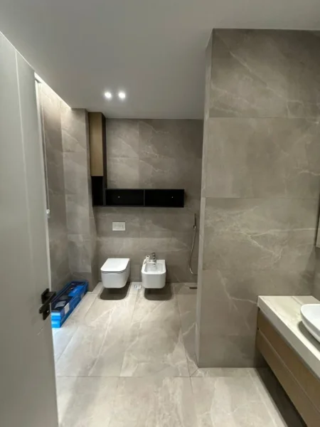 Tirane, jepet me qera Vile , 225 m² 3.500 € (FARKE)