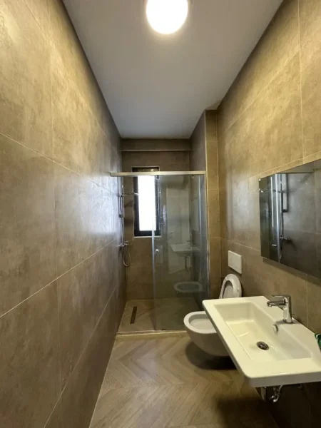 shitet apartament 3+1 , 135 m² 278.000 € (Porcelan)