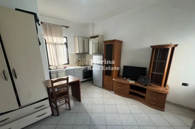 Tirane, jepet me qera apartament Kati 3, 20 m² 250 € (Selite)