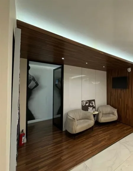 Tirane, jepet me qera Kati 1, 92 m² 1.600 € (LIQENI I THATE)