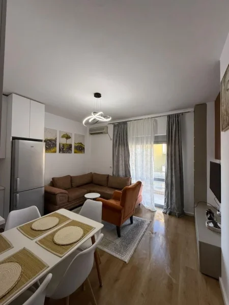 Tirane, shitet apartament 1+1 Kati 2, 56 m² (Rruga Sotir Caci ANA Market)