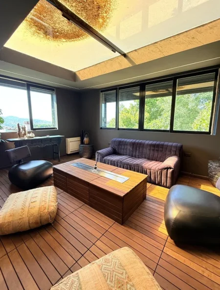 Vlore, shitet apartament 3+1 , 170 m² 500.000 € 