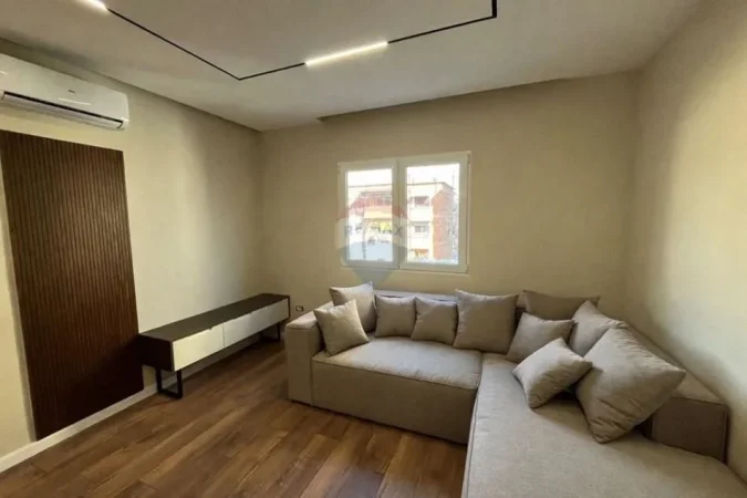 Tirane, shitet apartament 1+1 Kati 3, 57 m² 163.000 € (Mine Peza)