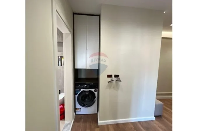 Tirane, shitet apartament 1+1 Kati 3, 57 m² 163.000 € (Mine Peza)