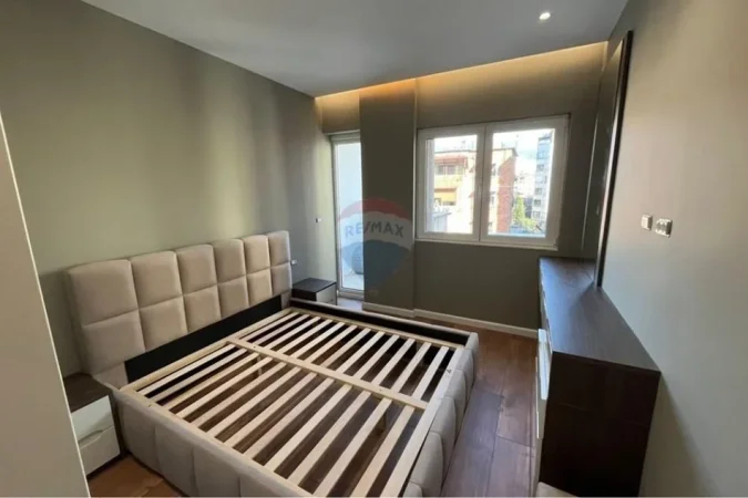 Tirane, shitet apartament 1+1 Kati 3, 57 m² 163.000 € (Mine Peza)