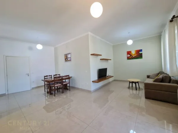 Tirane, jepet me qera apartament 2+1 Kati 3, 120 m² 700 € (Spitali Amerikan 3)