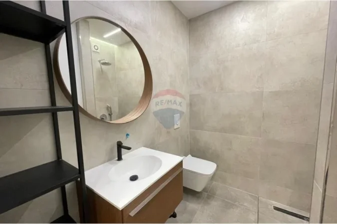 Vlore - Lungomare, shitet apartament 2+1 Kati 4, 73 m² 232.000 € (Rruga Dhimitër Konomi, Vlore)