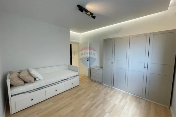 Vlore - Lungomare, shitet apartament 2+1 Kati 4, 73 m² 232.000 € (Rruga Dhimitër Konomi, Vlore)