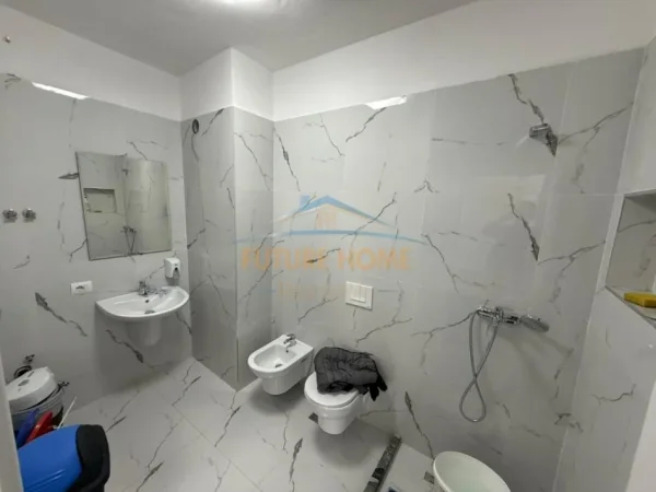 Tirane, shitet apartament 2+1+2 Kati 4, 118 m² 290.000 € (ZOGU I ZI)