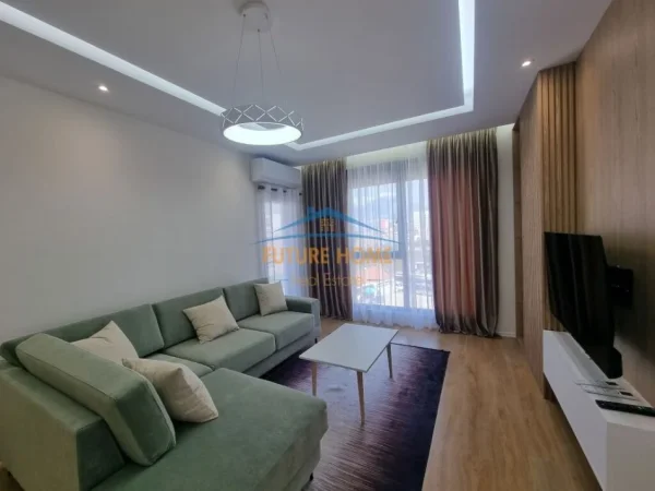 Tirane, jepet me qera apartament 2+1+Ballkon Kati 4, 93 m² 750 € (Kompleksi Erli)