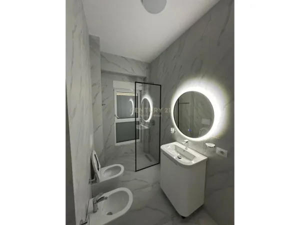 Tirane, shitet apartament 1+1 Kati 7, 53 m² 110.000 € (Ali Demi)