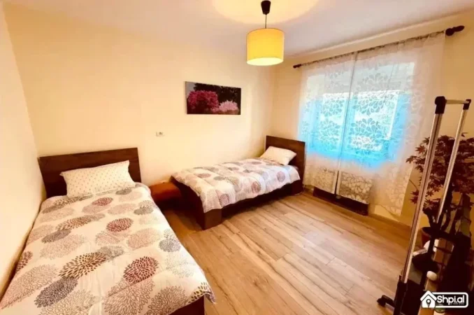 Tirane, jap me qera apartament 2+1+Aneks+Ballkon Kati 2, 80 m² 650 € (Rruga e Elbasanit)